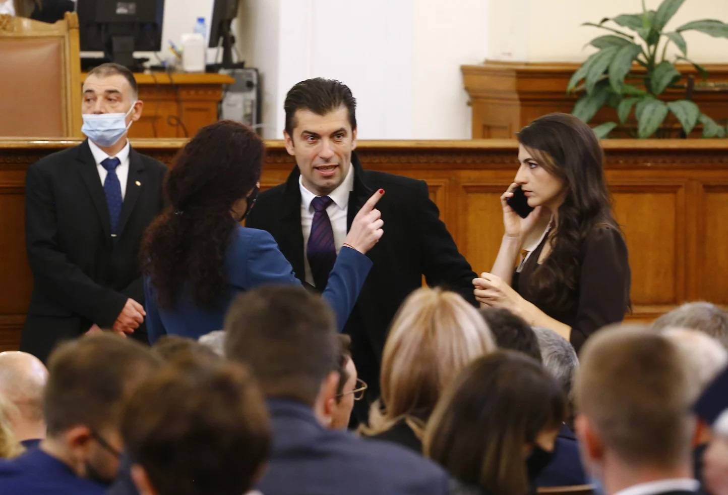  Кирил Петков и Лена Бориславова 